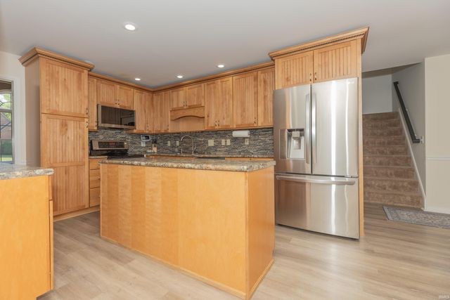 2644 Waterstone Drive, Evansville, IN 47725