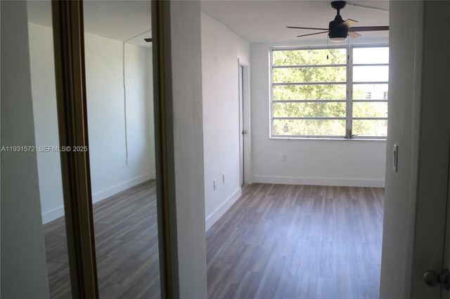 1301 NE 191st St F407, Miami, FL 33179