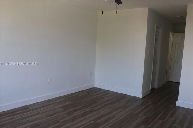 1301 NE 191st St F407, Miami, FL 33179