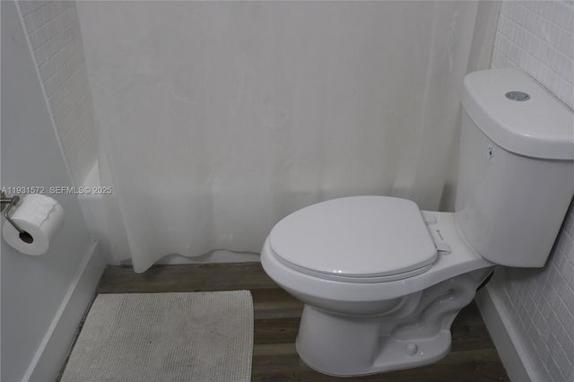 1301 NE 191st St F407, Miami, FL 33179