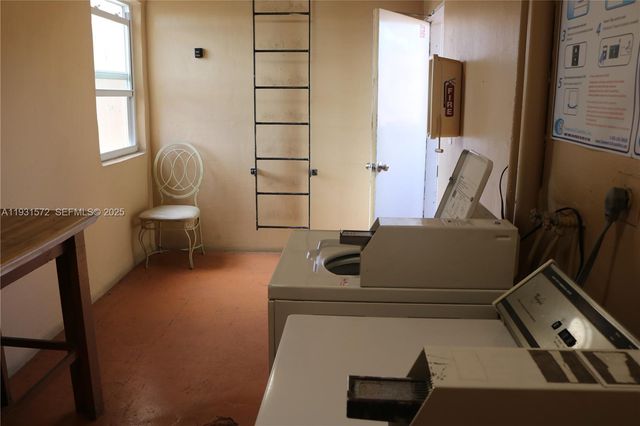 1301 NE 191st St F407, Miami, FL 33179