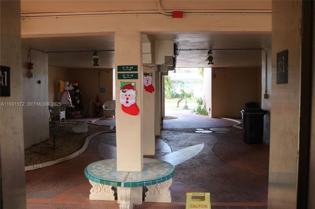 1301 NE 191st St F407, Miami, FL 33179