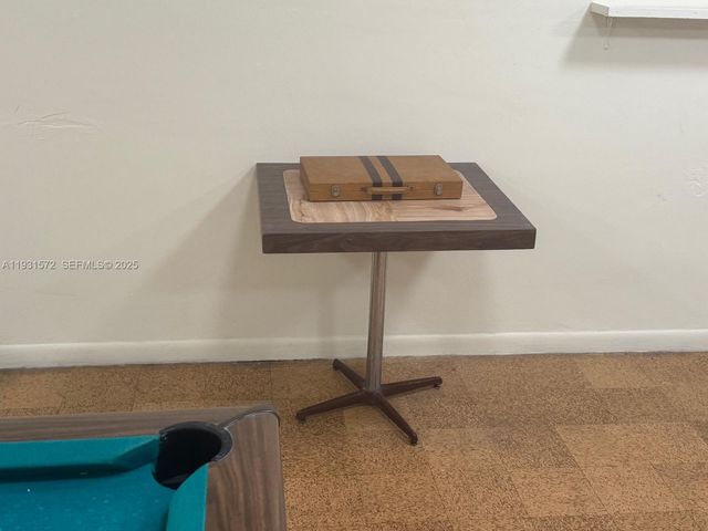 1301 NE 191st St F407, Miami, FL 33179