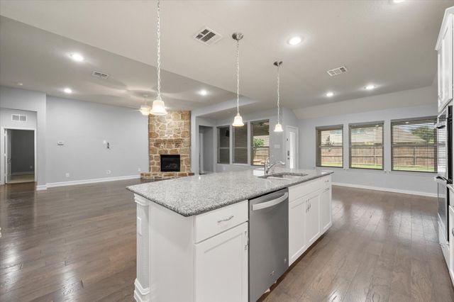 7304 Lowline Drive, Fort Worth, TX 76131