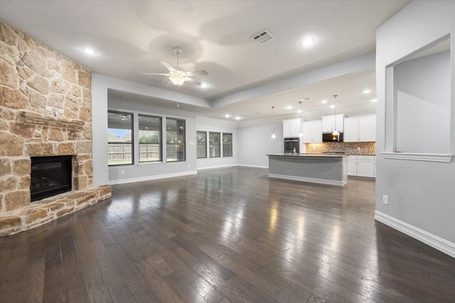 7304 Lowline Drive, Fort Worth, TX 76131