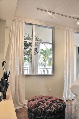 1 Century Ln 310, Miami Beach, FL 33139