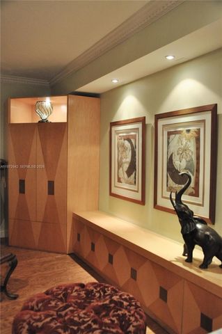 1 Century Ln 310, Miami Beach, FL 33139