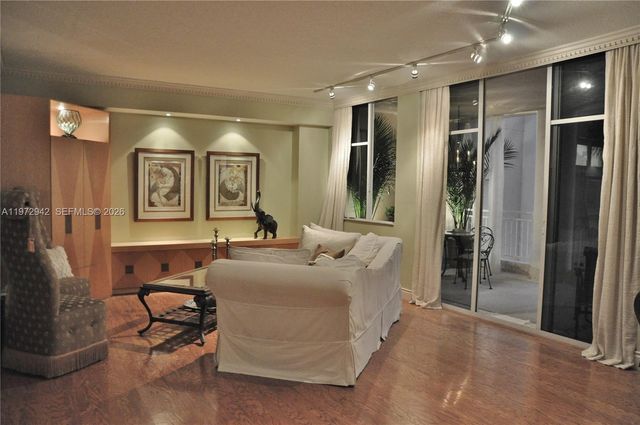 1 Century Ln 310, Miami Beach, FL 33139