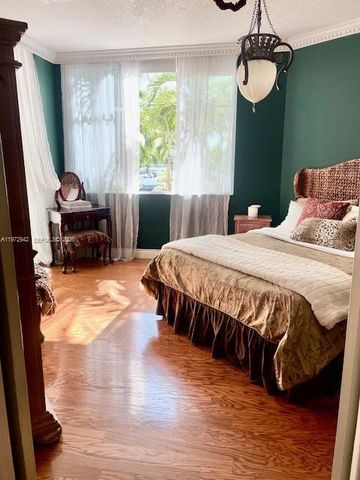 1 Century Ln 310, Miami Beach, FL 33139