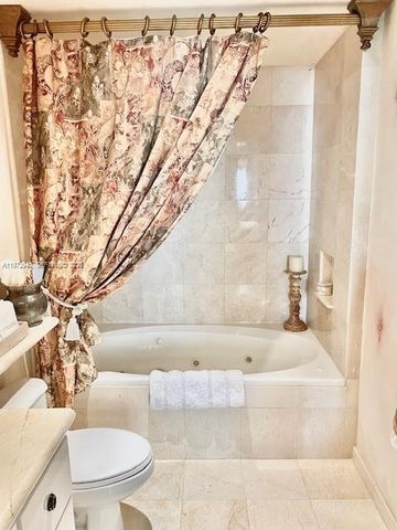 1 Century Ln 310, Miami Beach, FL 33139