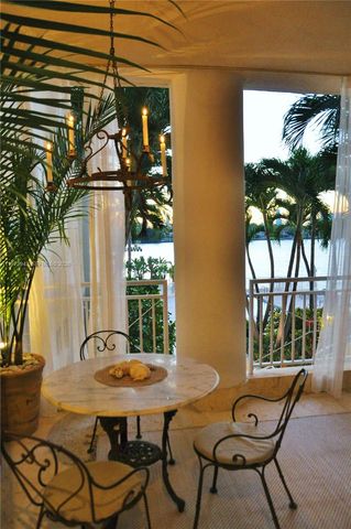 1 Century Ln 310, Miami Beach, FL 33139