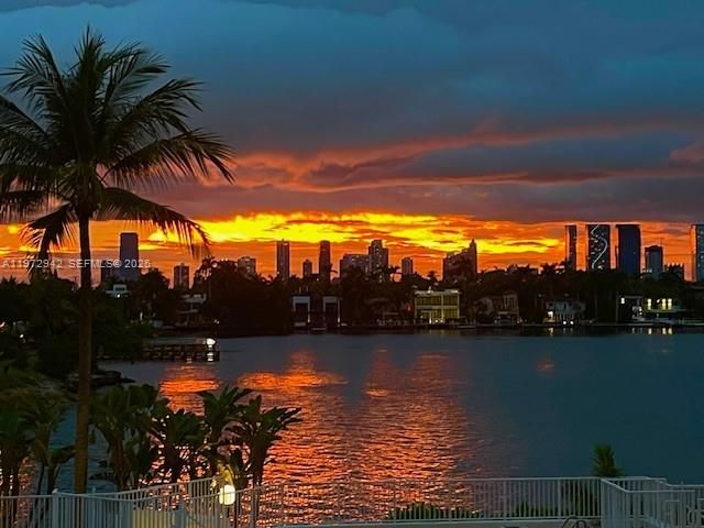 1 Century Ln 310, Miami Beach, FL 33139