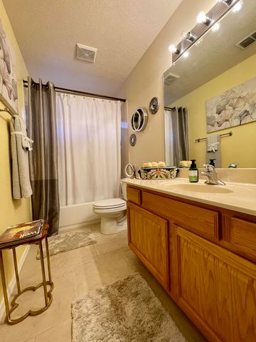 10400 Ridgecircle Drive NW, Albuquerque, NM 87114