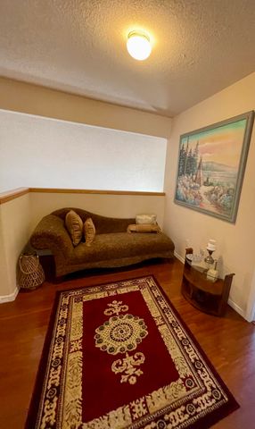 10400 Ridgecircle Drive NW, Albuquerque, NM 87114