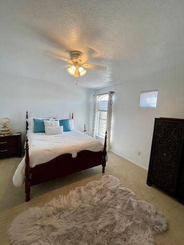 10400 Ridgecircle Drive NW, Albuquerque, NM 87114