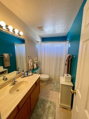 10400 Ridgecircle Drive NW, Albuquerque, NM 87114
