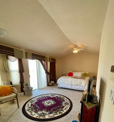 10400 Ridgecircle Drive NW, Albuquerque, NM 87114