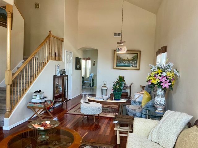 10400 Ridgecircle Drive NW, Albuquerque, NM 87114