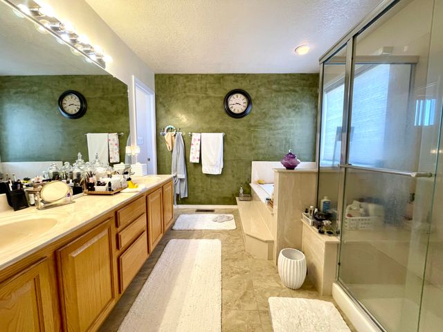 10400 Ridgecircle Drive NW, Albuquerque, NM 87114