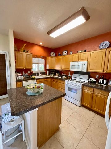 10400 Ridgecircle Drive NW, Albuquerque, NM 87114