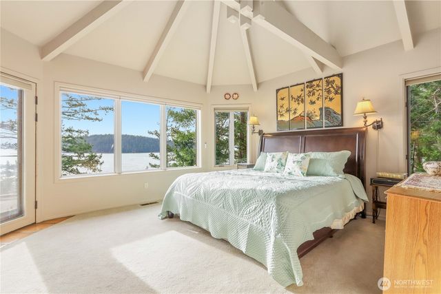 736 Tillamuk Drive, La Conner, WA 98257