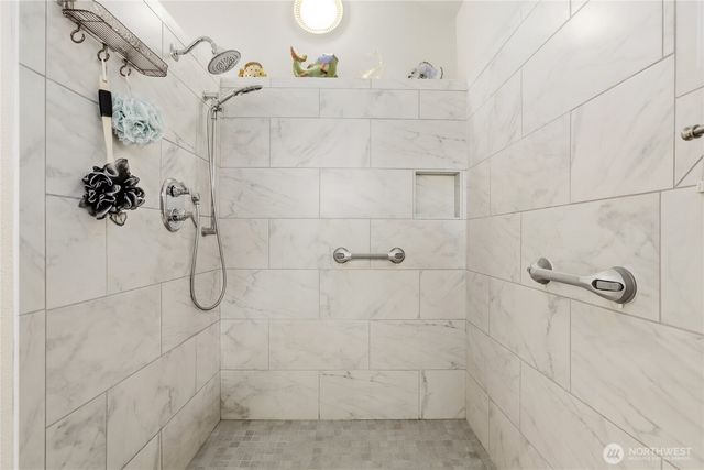 736 Tillamuk Drive, La Conner, WA 98257