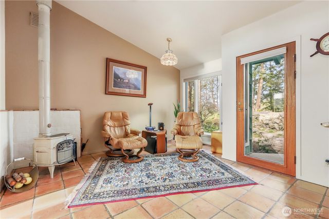 736 Tillamuk Drive, La Conner, WA 98257