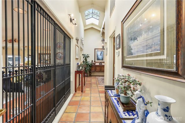 736 Tillamuk Drive, La Conner, WA 98257