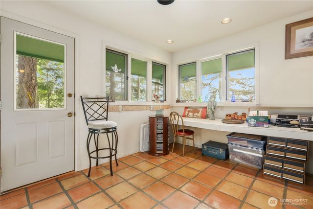 736 Tillamuk Drive, La Conner, WA 98257