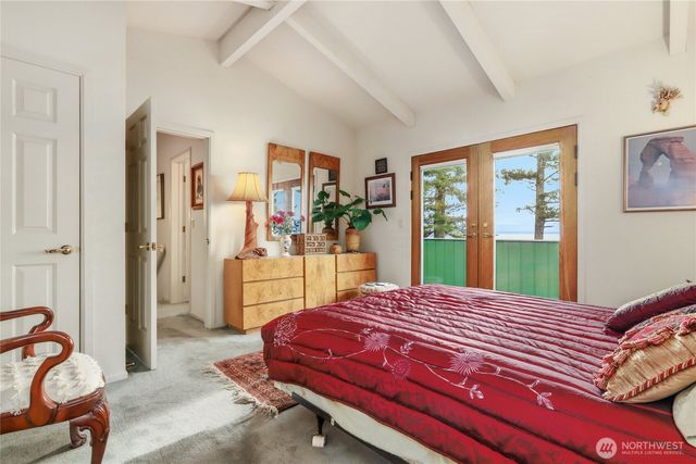 736 Tillamuk Drive, La Conner, WA 98257