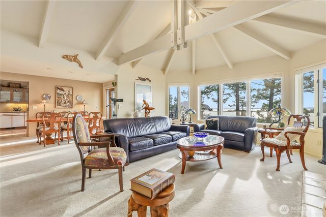 736 Tillamuk Drive, La Conner, WA 98257