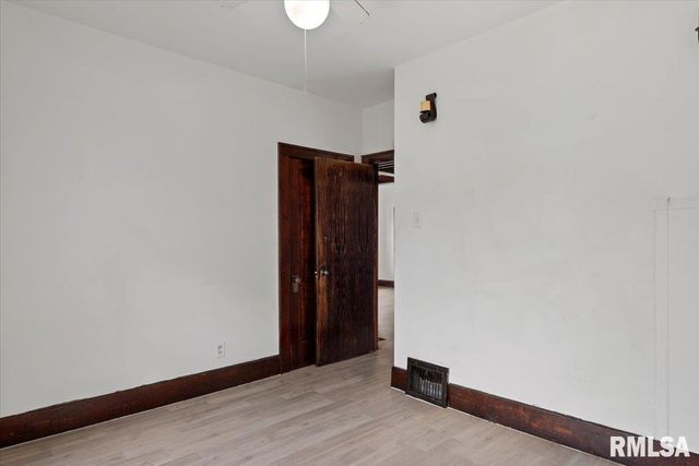 1307 S Pasfield Street, Springfield, IL 62704