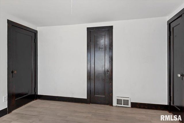 1307 S Pasfield Street, Springfield, IL 62704