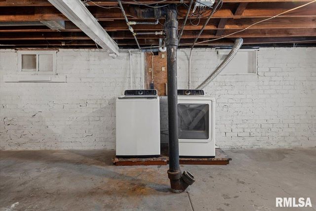 1307 S Pasfield Street, Springfield, IL 62704