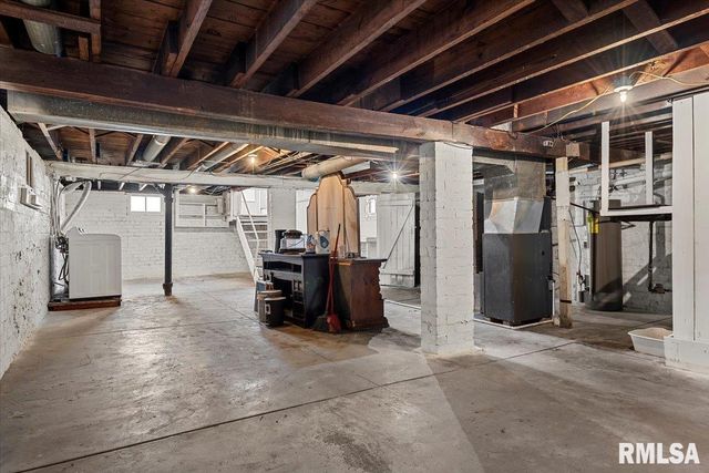 1307 S Pasfield Street, Springfield, IL 62704