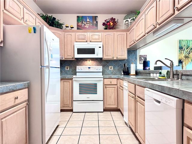 14427 Compass St B11, Corpus Christi, TX 78418