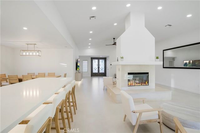 68135 Tachevah Drive, Cathedral City, CA 92234