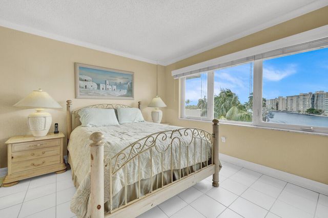 140 NE 28th Avenue 502, Pompano Beach, FL 33062