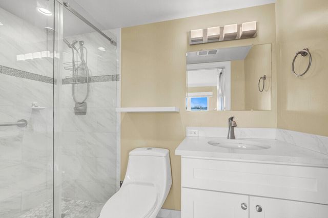 140 NE 28th Avenue 502, Pompano Beach, FL 33062