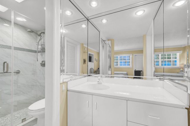 140 NE 28th Avenue 502, Pompano Beach, FL 33062