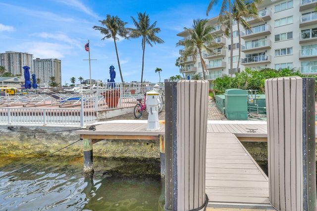 140 NE 28th Avenue 502, Pompano Beach, FL 33062