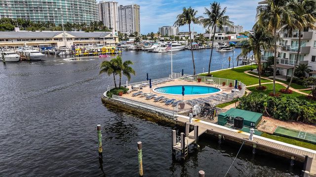 140 NE 28th Avenue 502, Pompano Beach, FL 33062