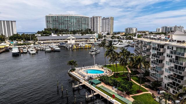 140 NE 28th Avenue 502, Pompano Beach, FL 33062