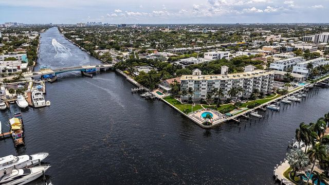 140 NE 28th Avenue 502, Pompano Beach, FL 33062