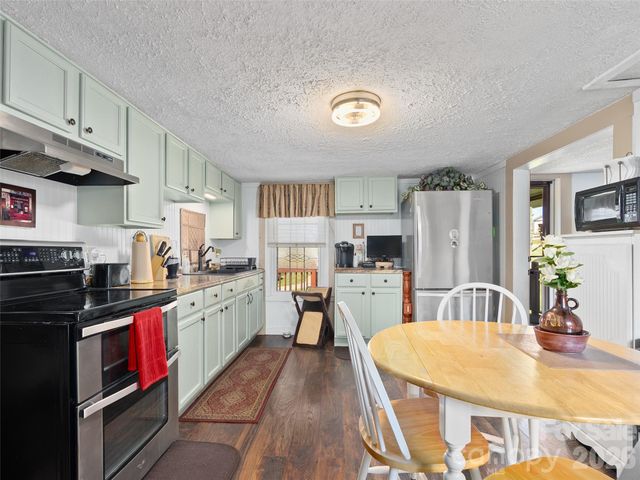 19 Mingus Street, Canton, NC 28716