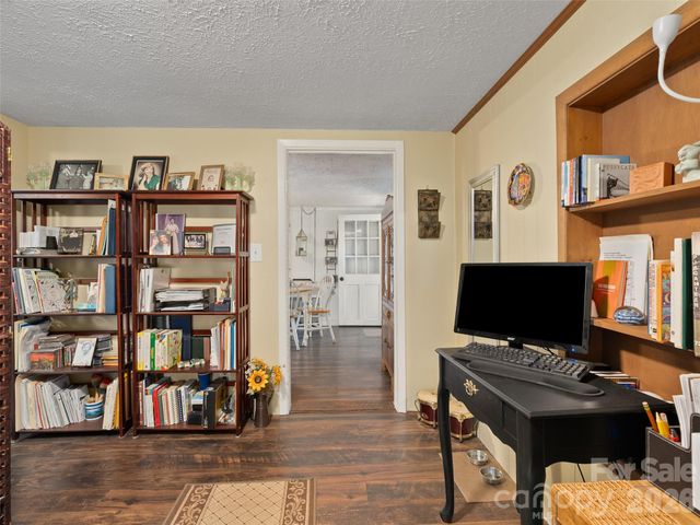 19 Mingus Street, Canton, NC 28716