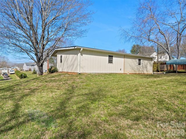 19 Mingus Street, Canton, NC 28716