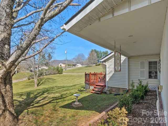 19 Mingus Street, Canton, NC 28716