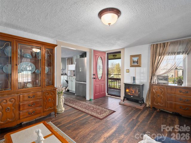 19 Mingus Street, Canton, NC 28716