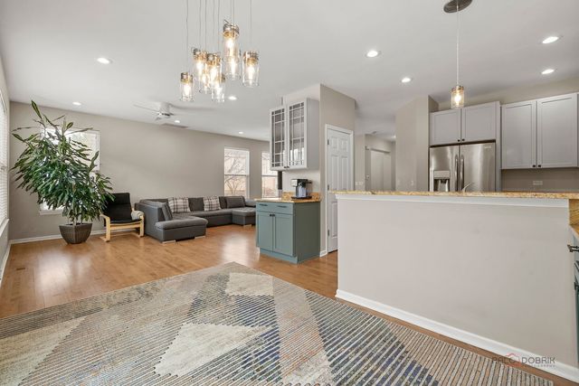 1824 Crenshaw Circle 1824, Vernon Hills, IL 60061